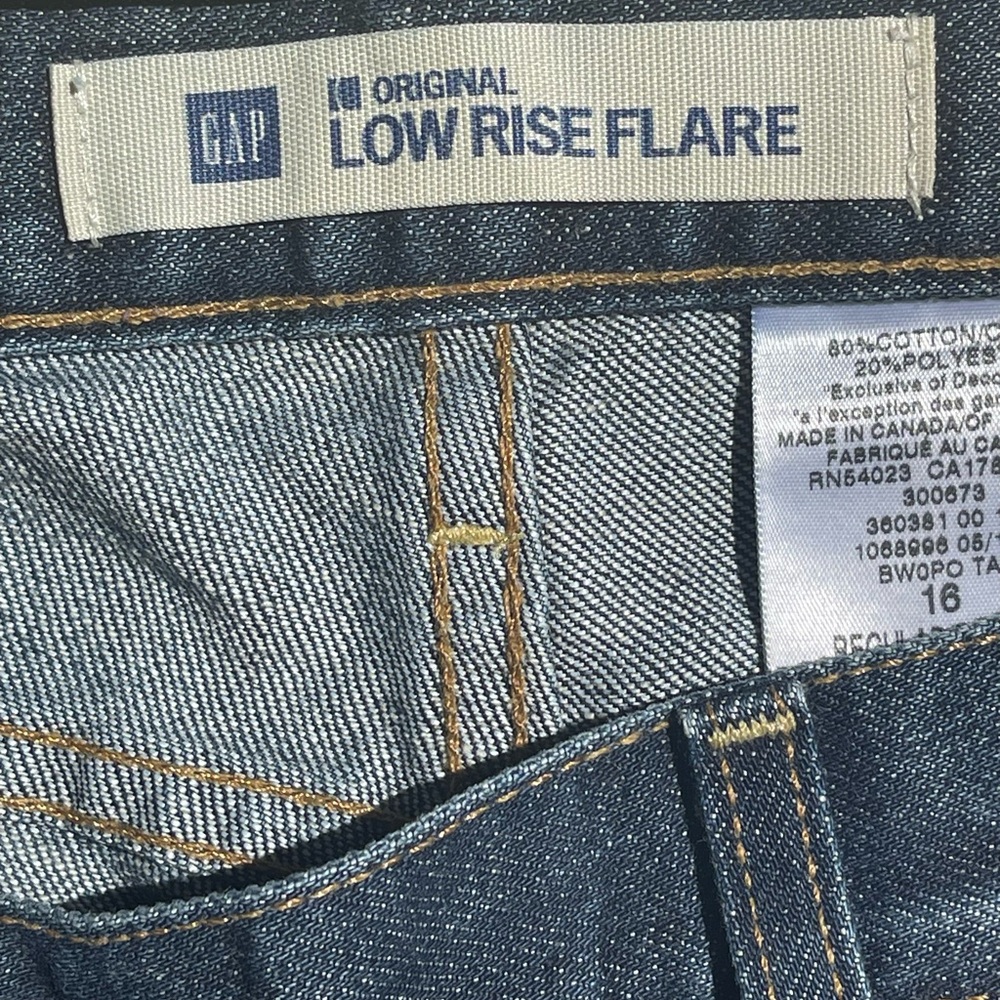 GAP Embroidered Dark Wash Flare Jeans with Floral Accent Size 16 EUC - Picture 6 of 15